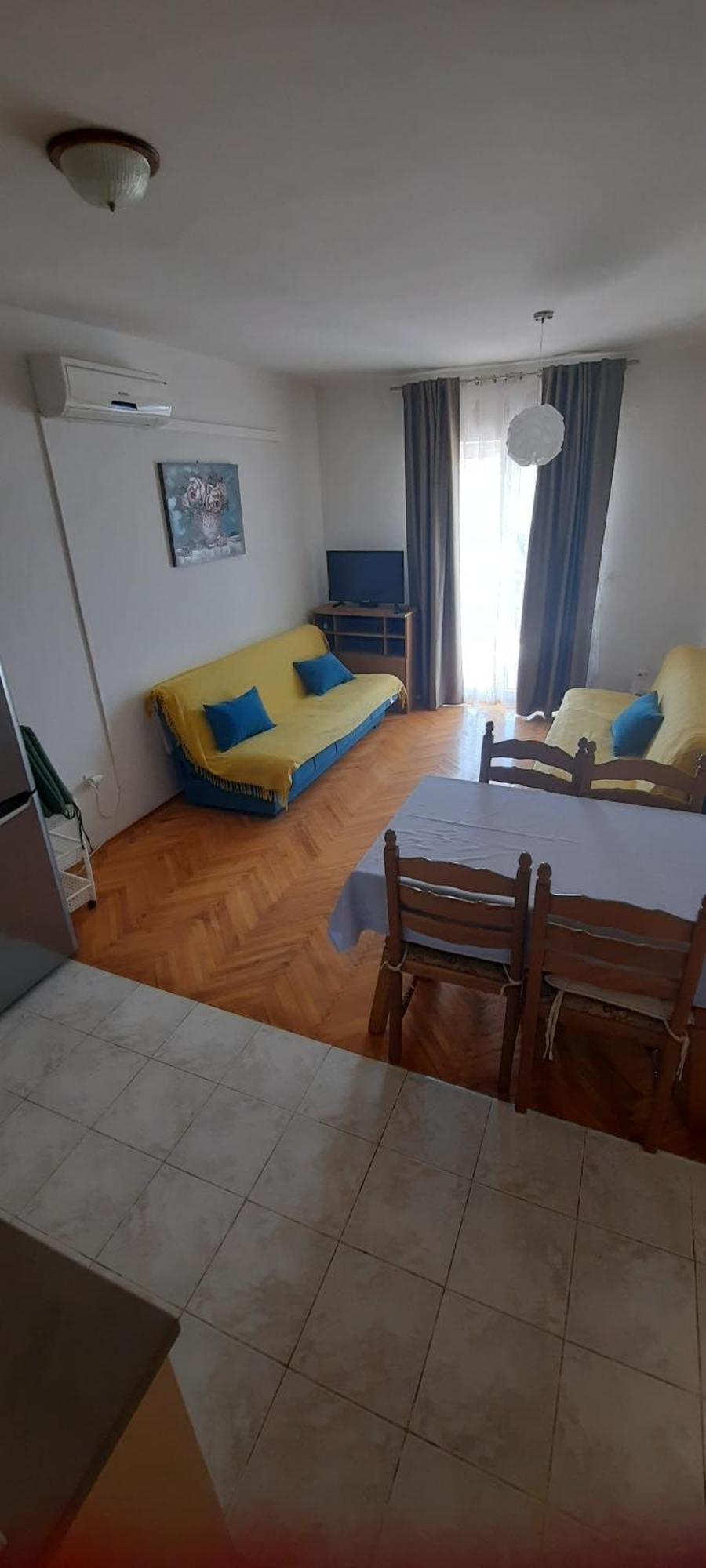 Apartment Ana Bilota Seget Vranjica