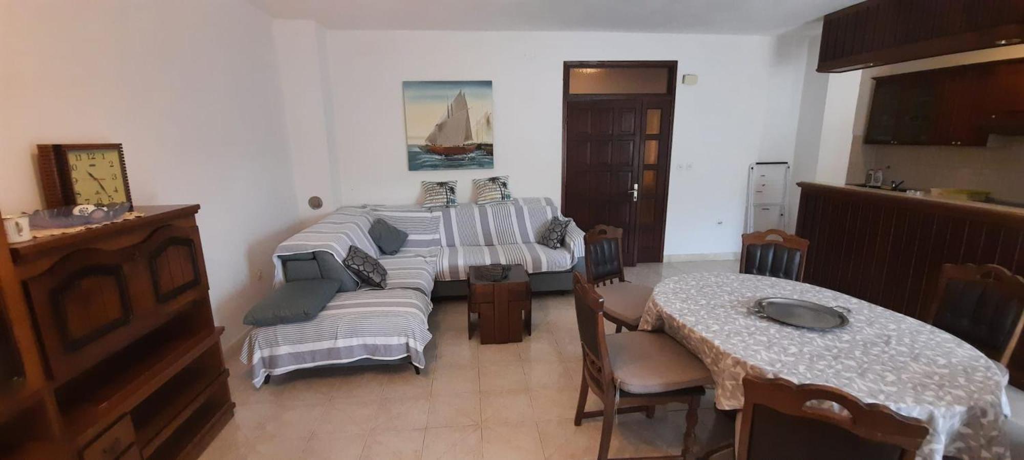 Ana Bilota Apartment Seget Vranjica