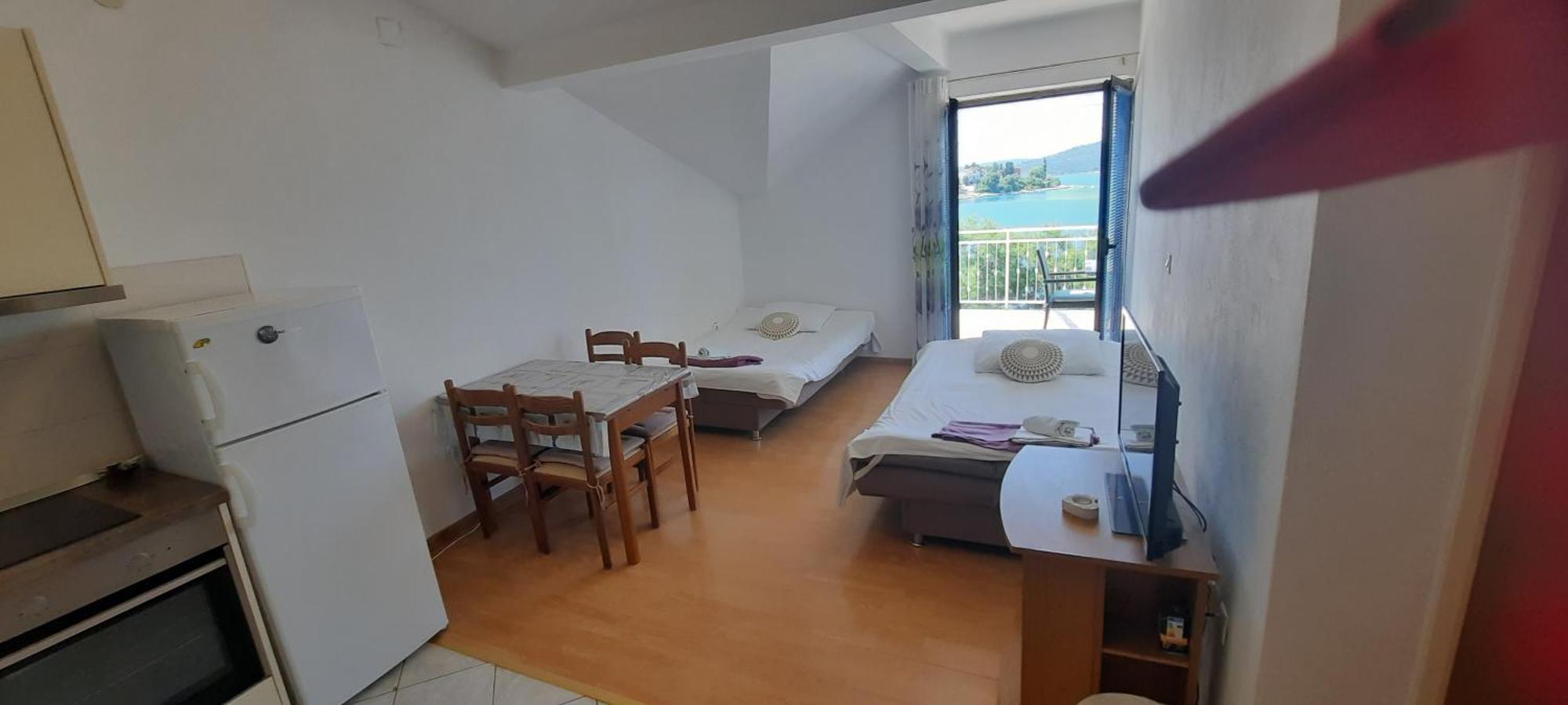 Ana Bilota Apartment Seget Vranjica