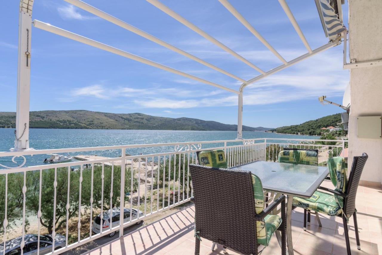 Apartment Ana Bilota Seget Vranjica